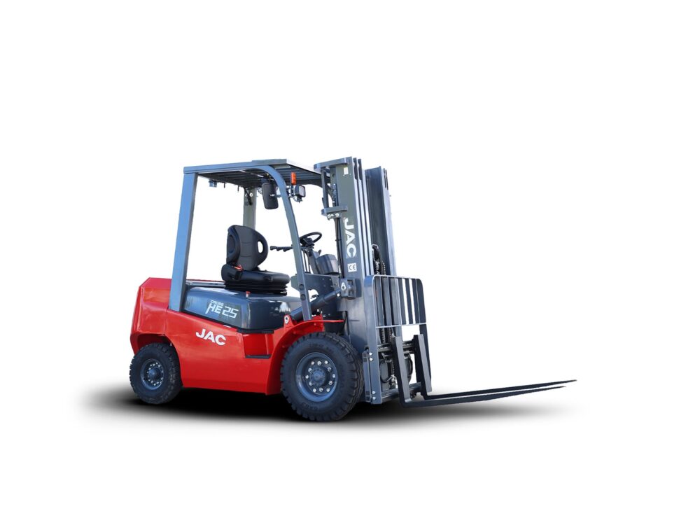 Empilhador elétrico JAC CPD25 HE com 2500kg e mastro triplex